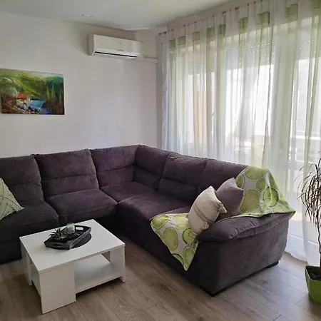 Karlo Apartman