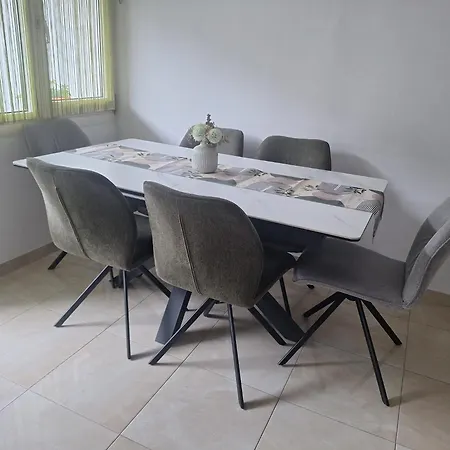 Apartment Karlo
