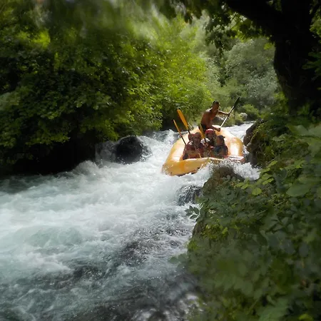 Karlo アパート *